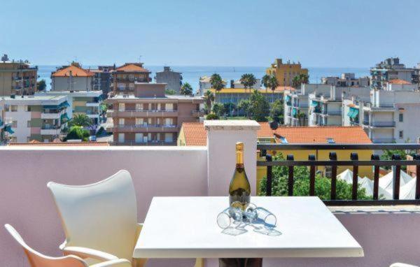 Bike And Breakfast Apartments Pietra Ligure Ngoại thất bức ảnh